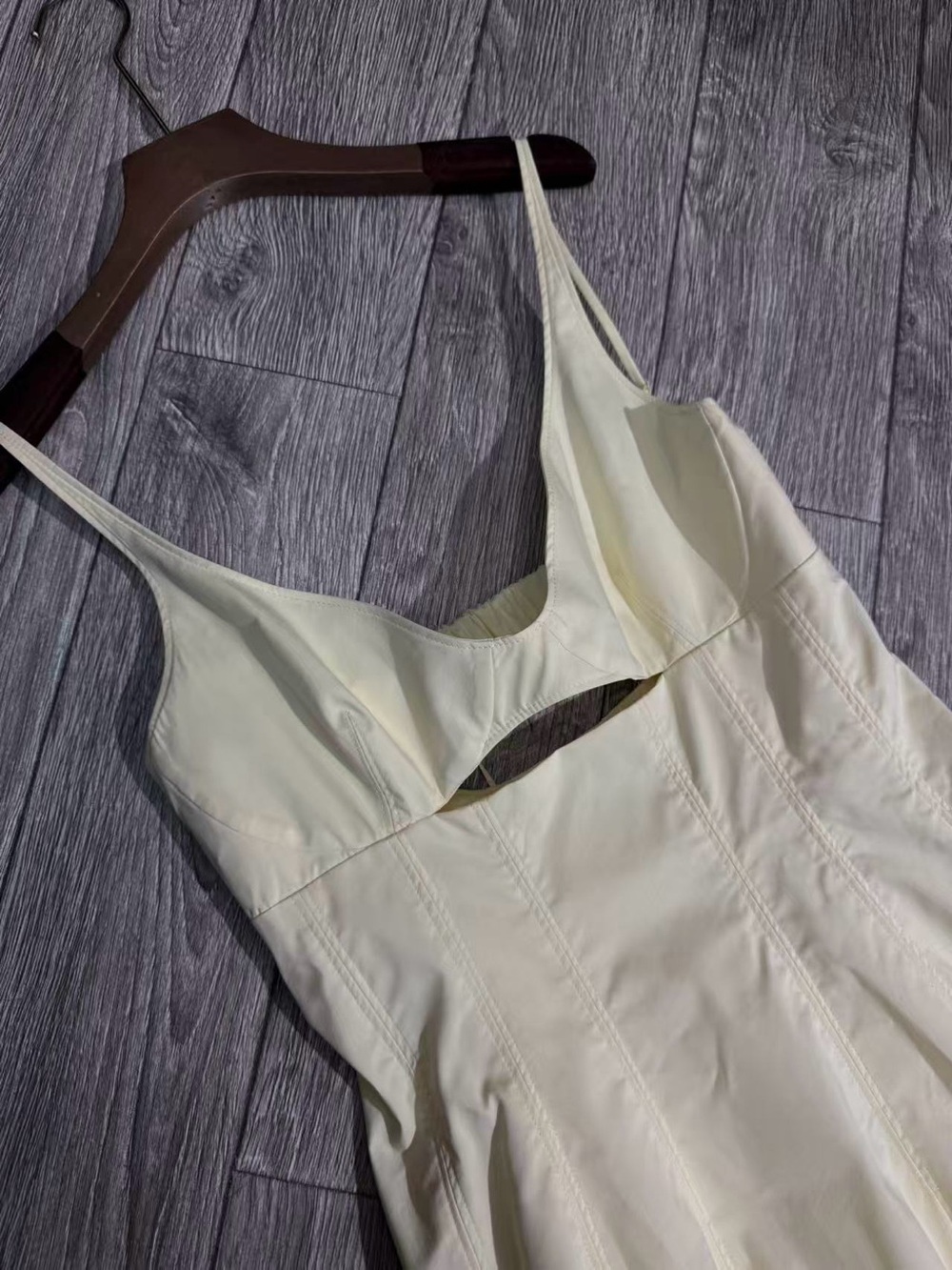 NWOT Simkhai Yellow Sleeveless Cotton Maxi Dress with Cutout Detail, Size US 6 - Picture 3 of 5